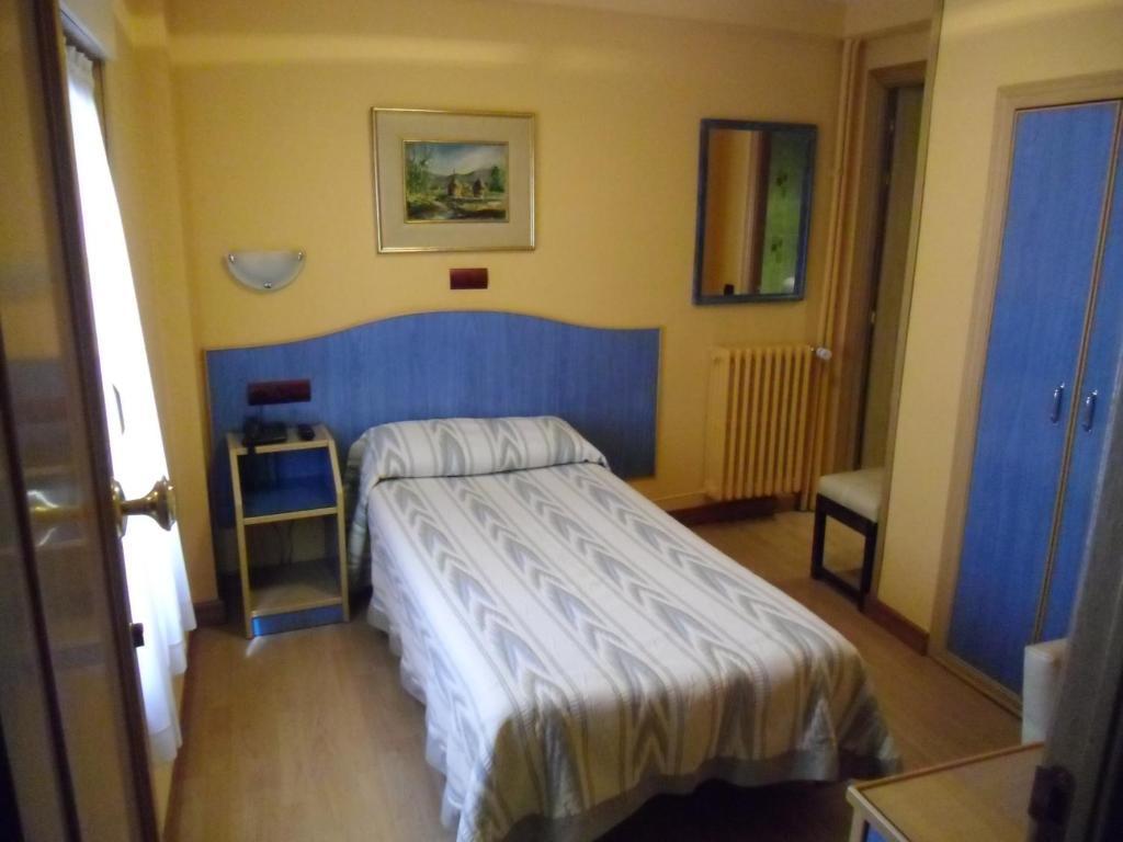 Hostal Don Suero León Exteriör bild