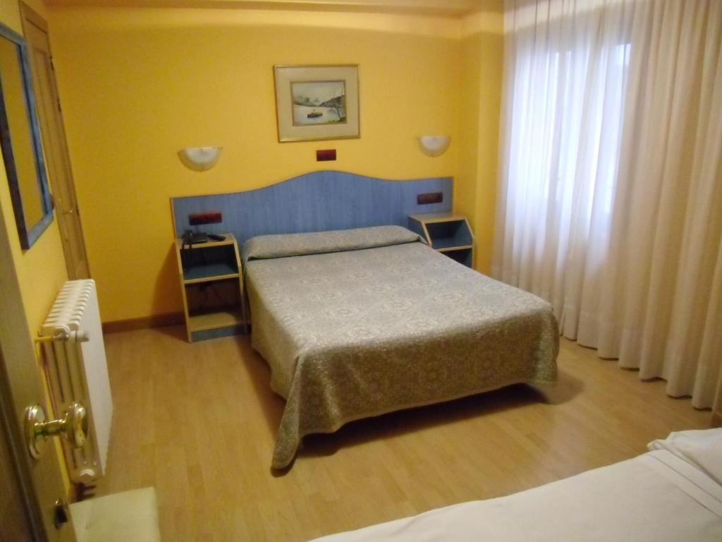 Hostal Don Suero León Exteriör bild
