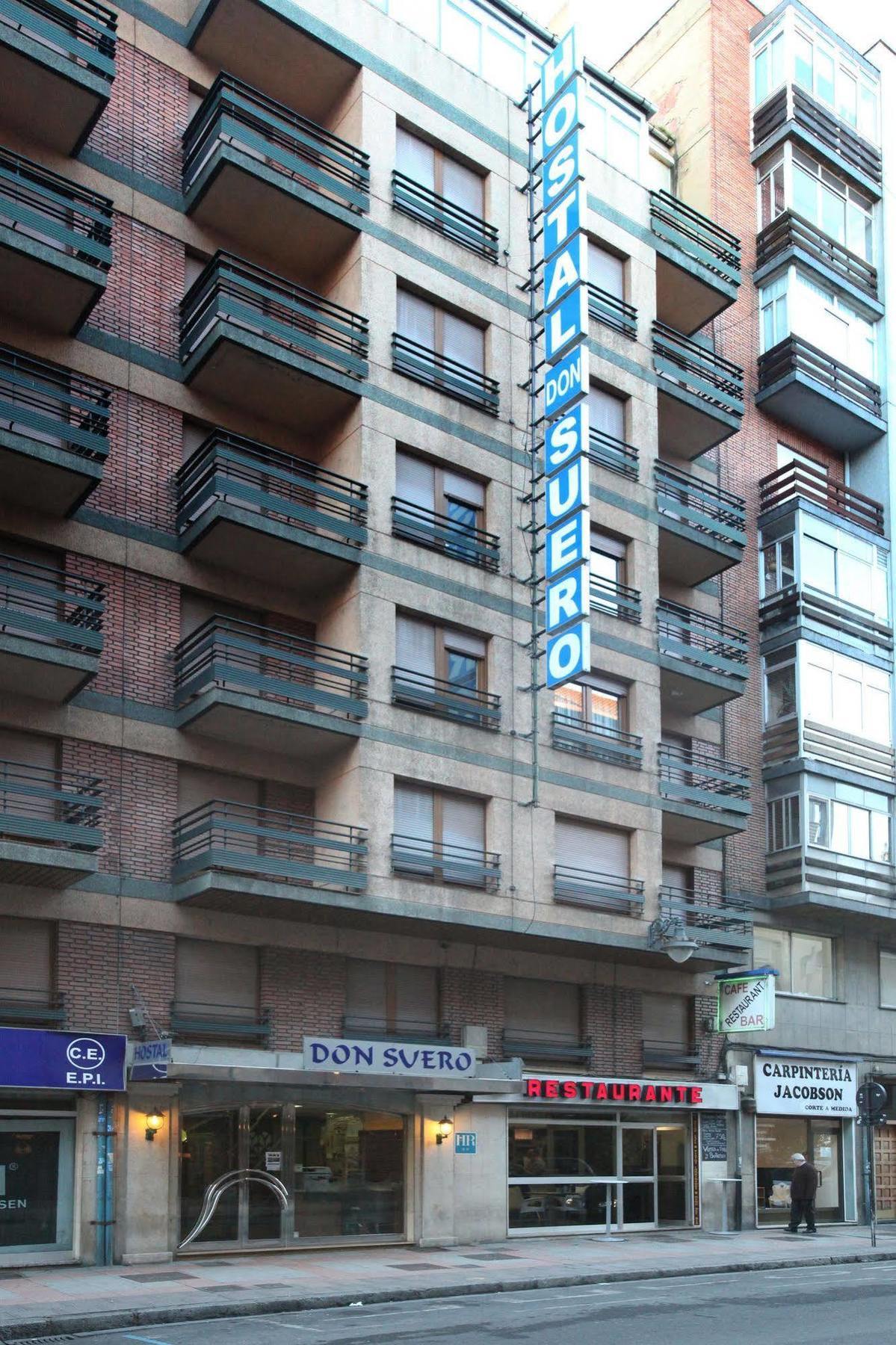 Hostal Don Suero León Exteriör bild