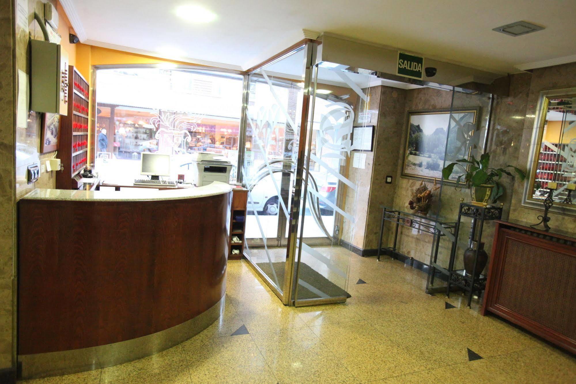 Hostal Don Suero León Exteriör bild
